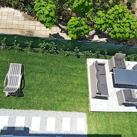 לינה וארוחת בוקר Atlantide 3*