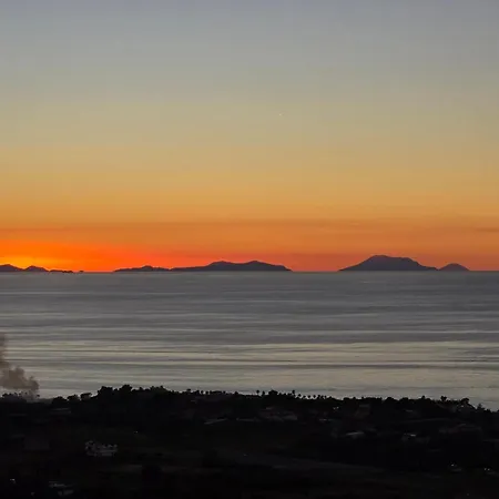 Atlantide לינה וארוחת בוקר 3*