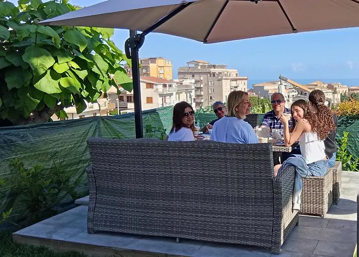 Atlantide לינה וארוחת בוקר